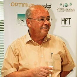 אבי